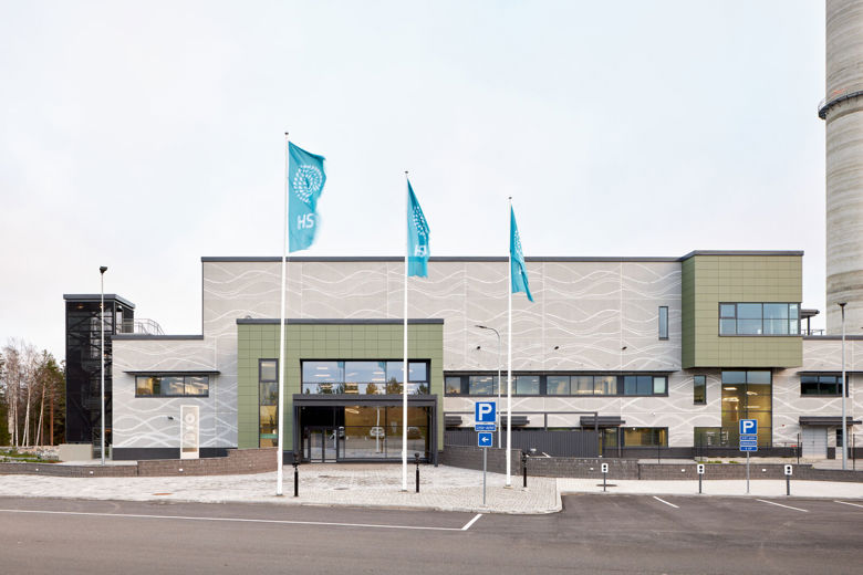 Blominmäen jätevedenpuhdistamon rakennus.